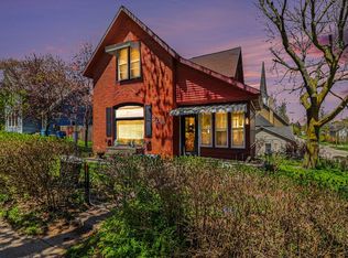 306 5th St, Manistee, MI 49660