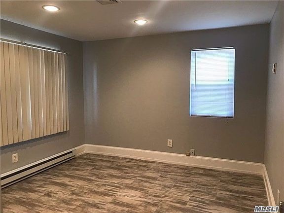 4th image of 458 Richmond Blvd