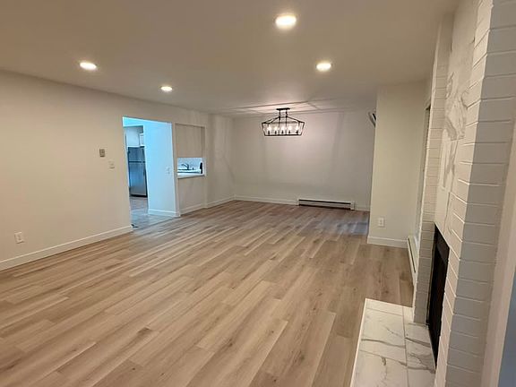 5th image of 10211 NE 16th Pl APT R6