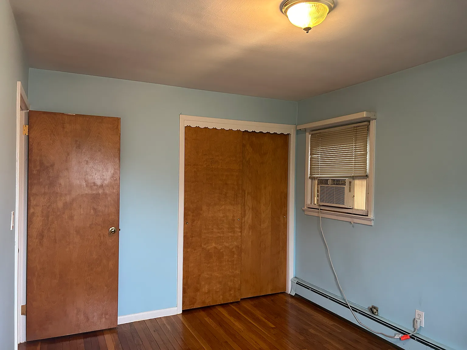 3 bed, 1200 sqft, $2,500 — Photo 4