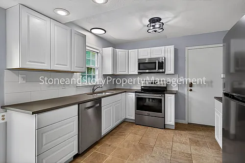 3125 SW Mulvane St Photo 1