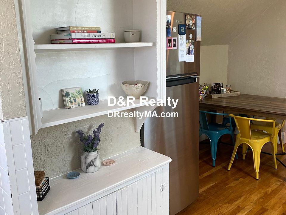 2nd image of 59 Evans St #3A