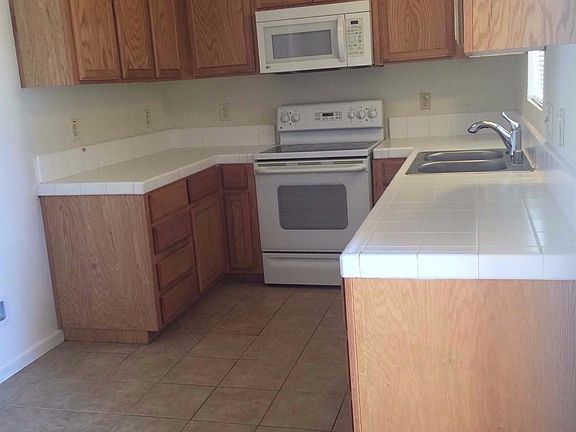 3rd image of 4061 Stephen Dr