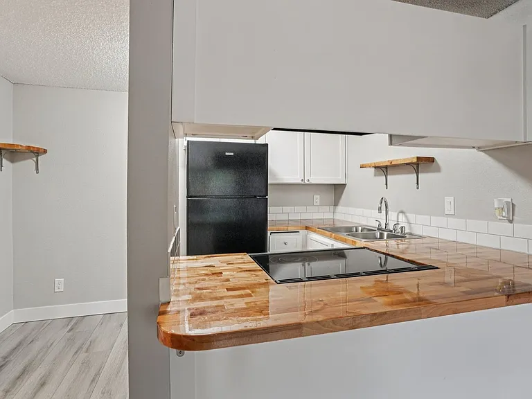 Bagley Estates- HOME SWEET HOME- UP TO 4 WEEKS FREE! — Photo 34