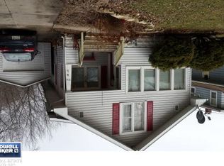1316 S Van Buren St, Green Bay, WI 54301