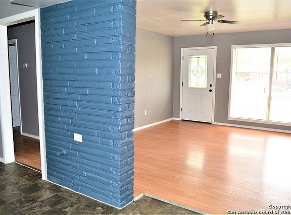 4th image of 4223 Diamondhead Dr