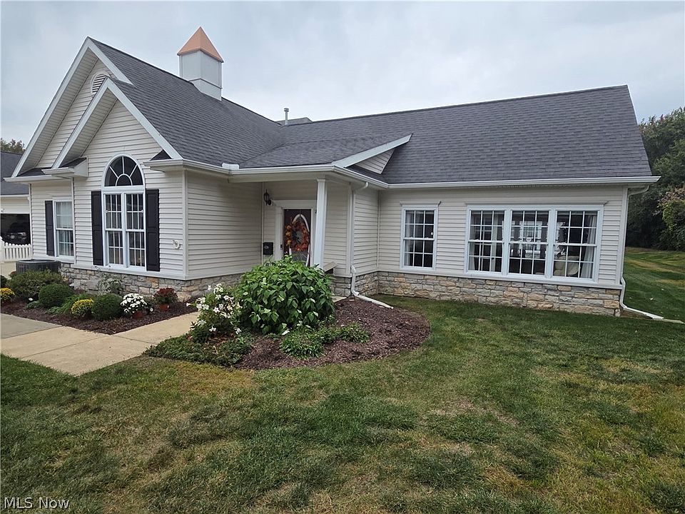 1st image of 3235 Elizabeth Dr #24