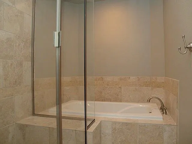 3 bed, 1600 sqft, $2,795 — Photo 3