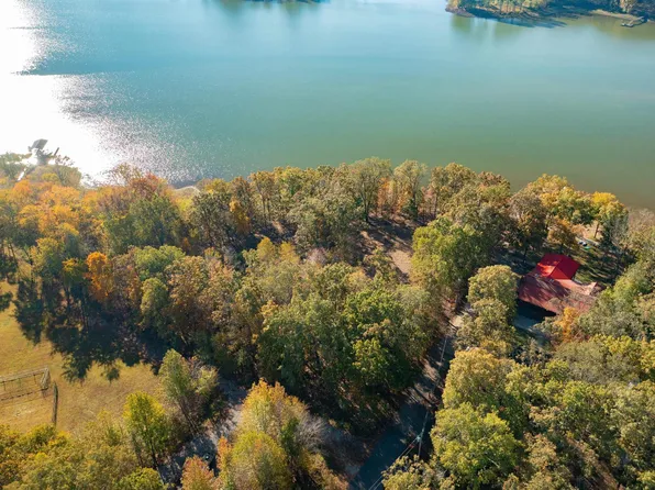 67 Hillsdale Ln, New Concord, KY 42076