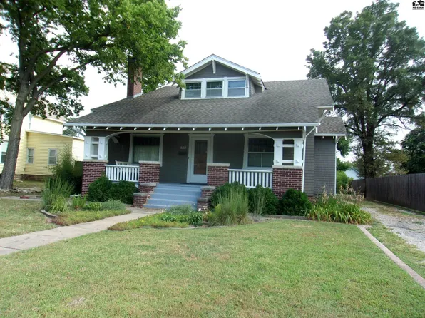 715 E Avenue A, Hutchinson, KS 67501