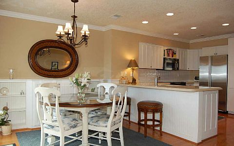 3rd image of 5010SUMMER Beech St #111