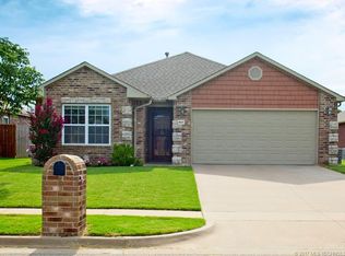 4614 S Ash Dr, Broken Arrow, OK 74011