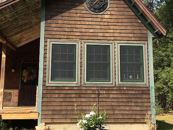 Unique Built In Clock