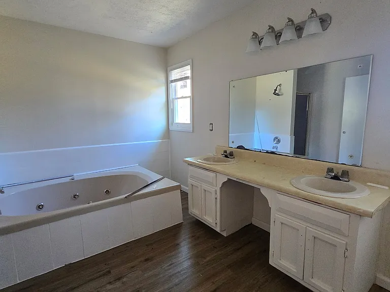 3167 Peachtree St — Photo 10