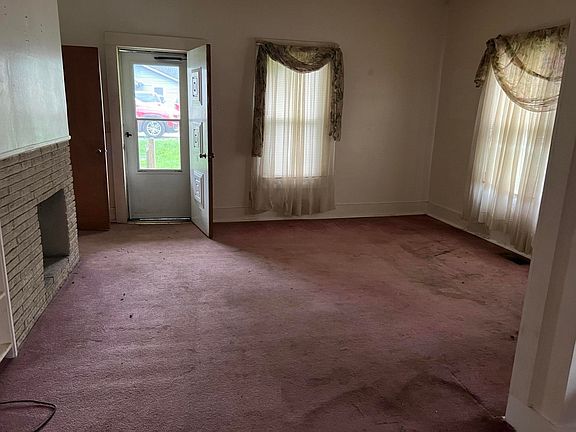 3rd image of 115 Magnolia Ave