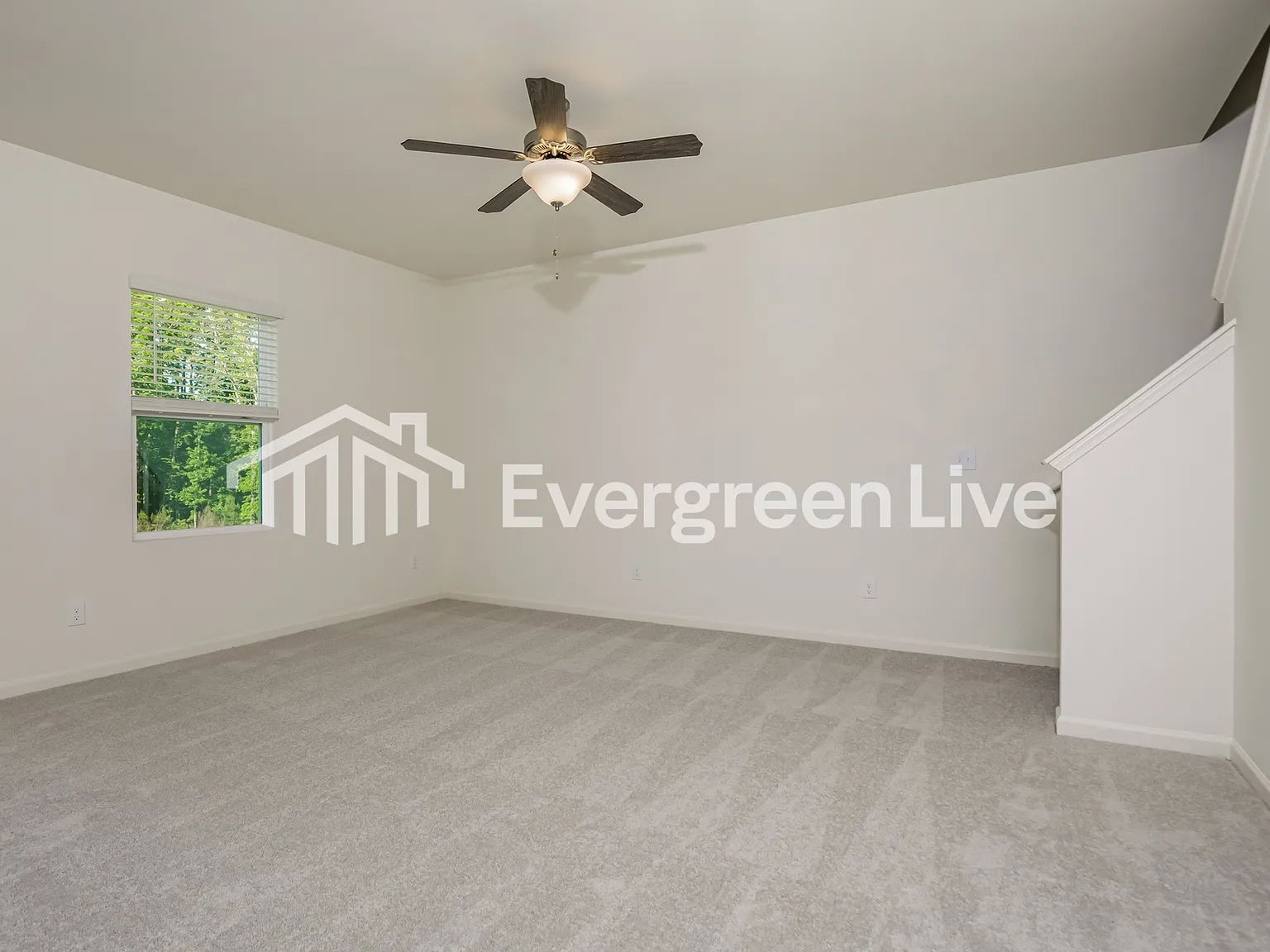 4 bed, 2.0 bath, 2095 sqft, $2,115 — Photo 4