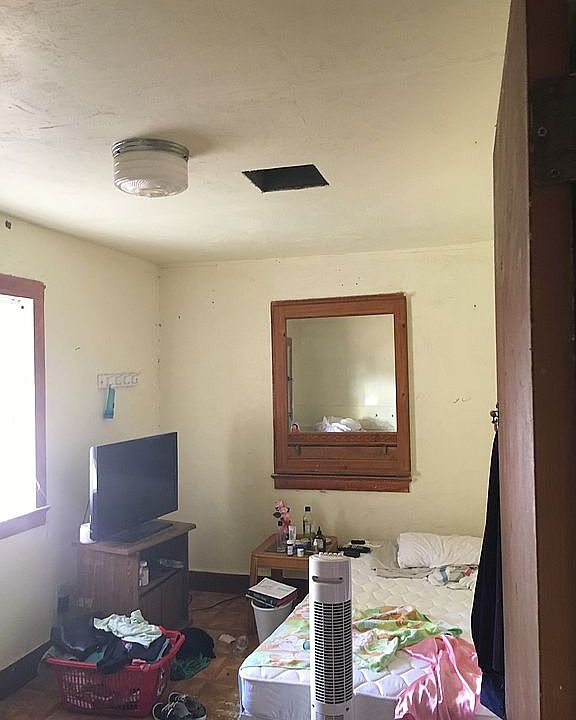 1st image of 409 W 2nd Ave