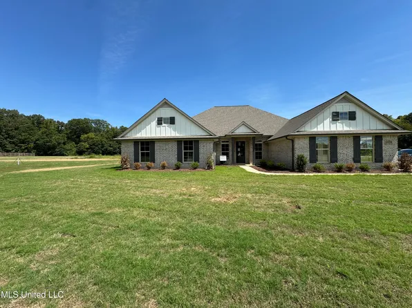 1094 N Pebble Cv, Byhalia, MS 38611