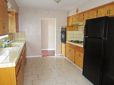 4th image of 318 Cordova Ln