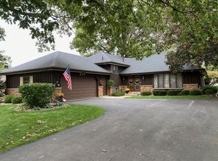 607 Meadow Ln, Beecher, IL 60401