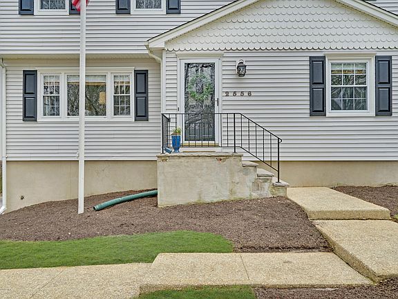 3rd image of 2556 Constance Dr