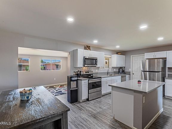 3rd image of 10714 W VENTURI Drive