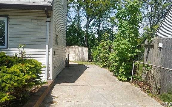 4th image of 175 Parkway Blvd