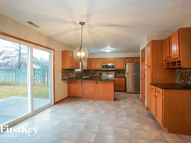 785 Hummingbird Ln — Photo 4