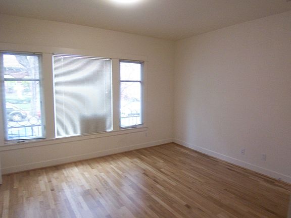 4th image of 1714 NW Couch St APT 6