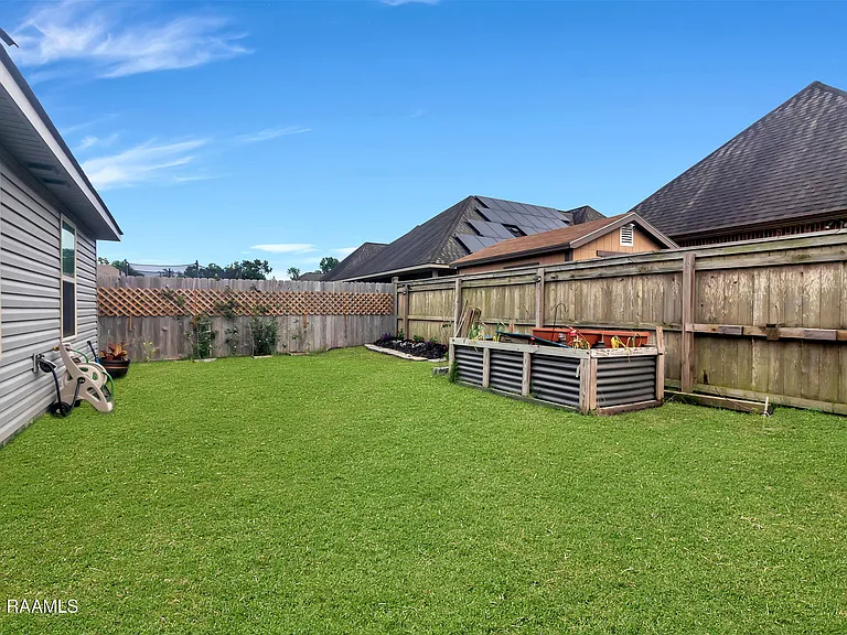 128 Emerald Star Ln — Photo 17