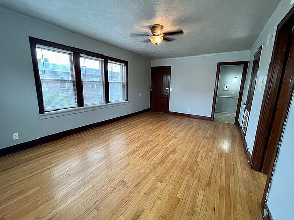 4th image of 2221 Jones St #222306