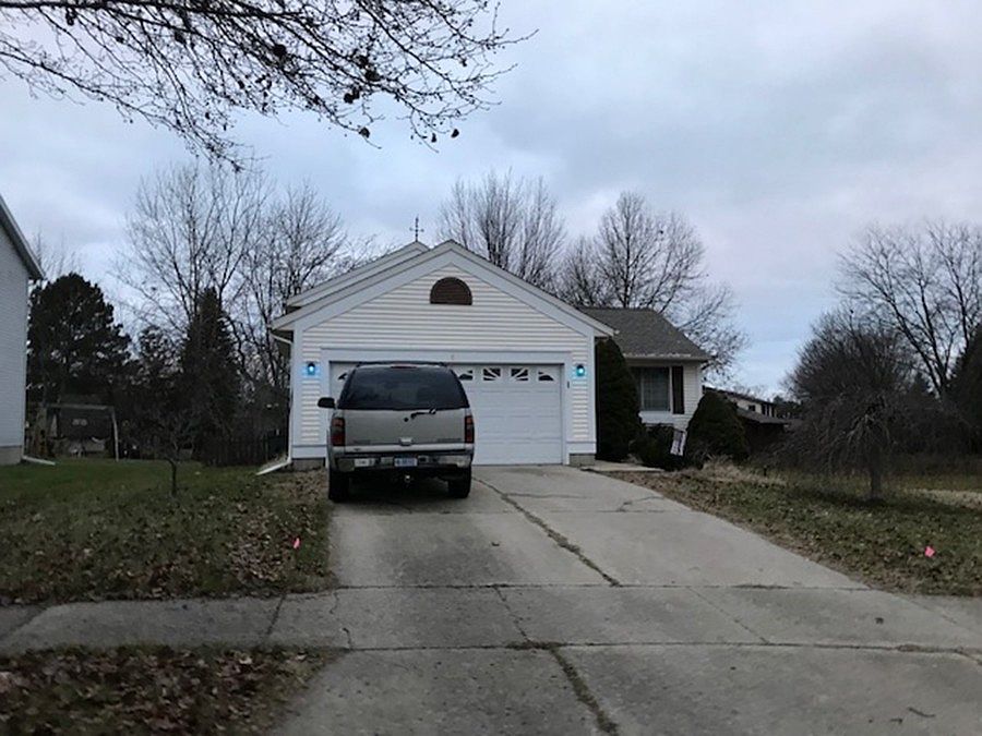 1st image of 310 Jennifer Ln