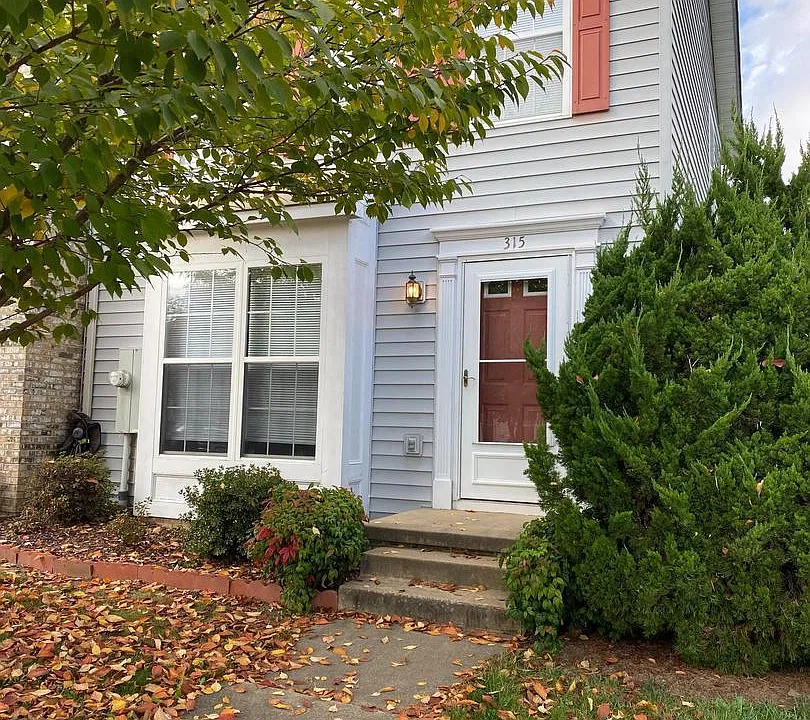 315 Stratford Dr