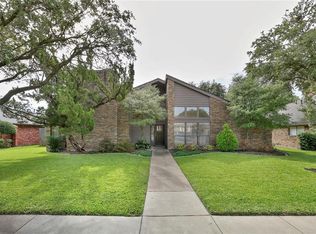 9926 Hickory Crossing St, Dallas, TX 75243