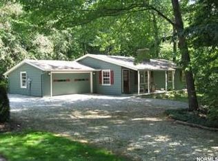 64 E Bel Meadow Ln, Chagrin Falls, OH 44022