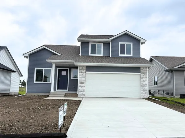 404 Fireside Dr NW, Bondurant, IA 50035