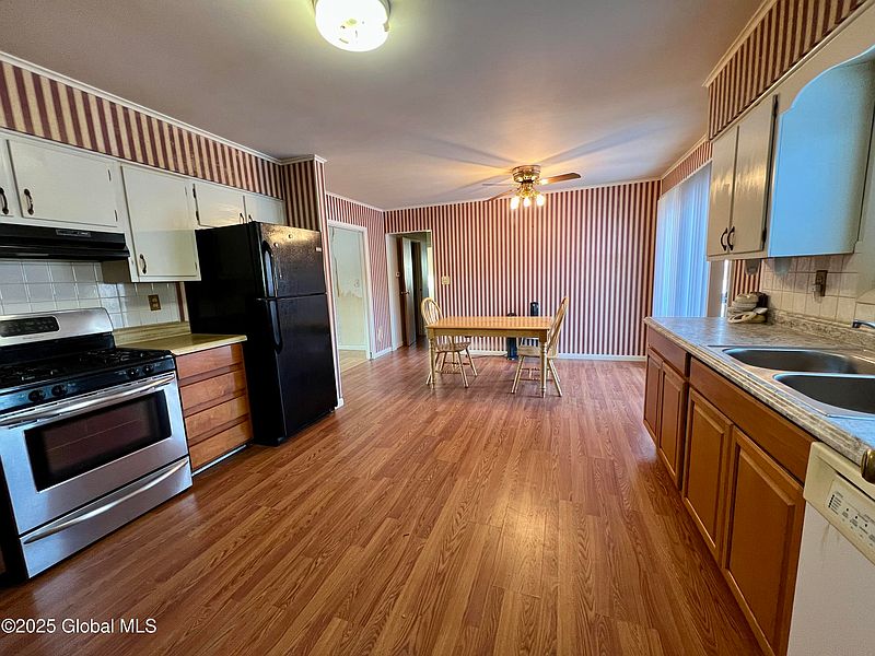 2nd image of 14 Adams Road