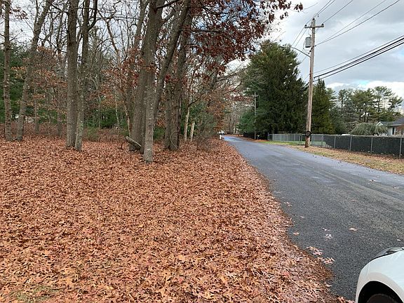 5th image of 20 Dew Flag Rd