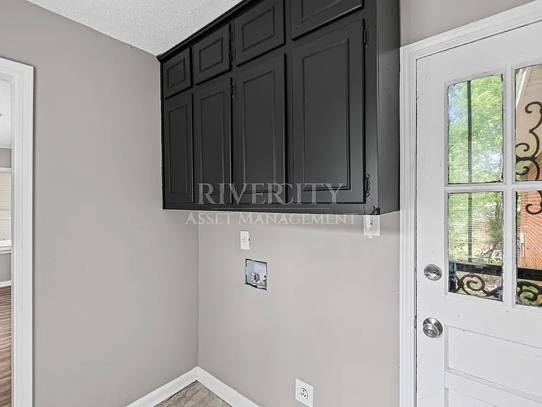 4051 Auburn Rd — Photo 7