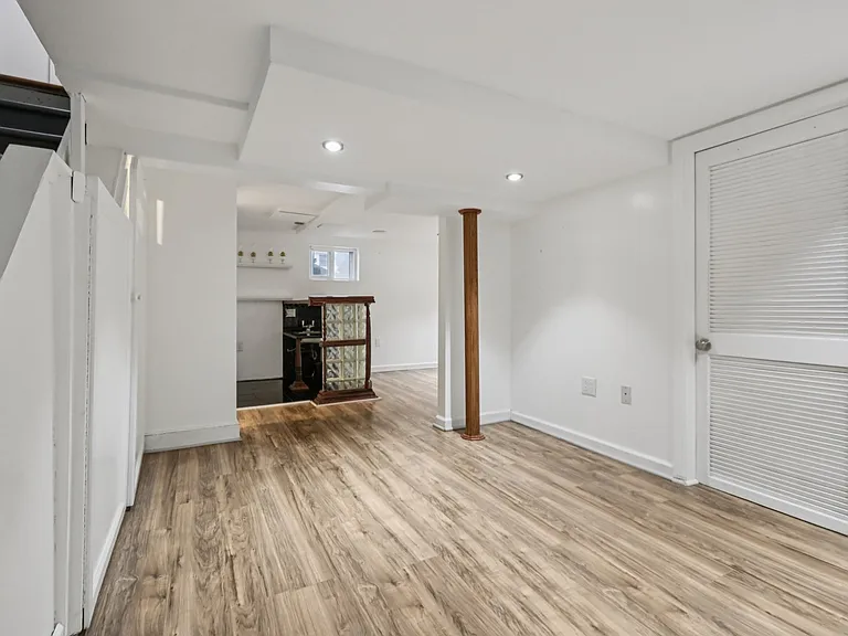 56 Gordon St — Photo 31