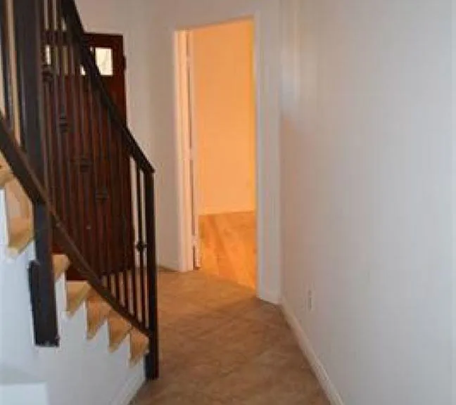 366 Forward St #E — Photo 13