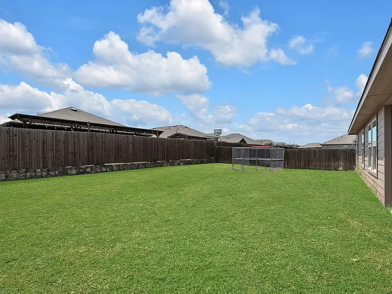 722 Windmill St — Photo 22