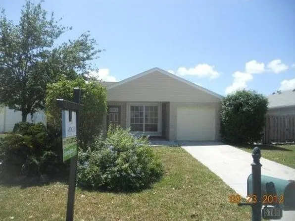 5706 Pebble Brook Ln, Boynton Beach, FL 33472