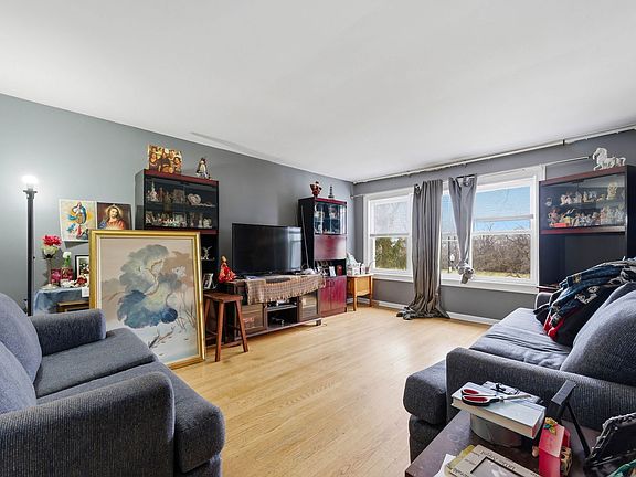 2nd image of 6211 N Kedzie Ave #2S