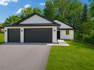 1275 Bellflower Ln, Owatonna, MN 55060