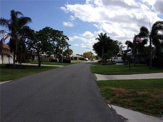 2nd image of 2555 SW 14th St