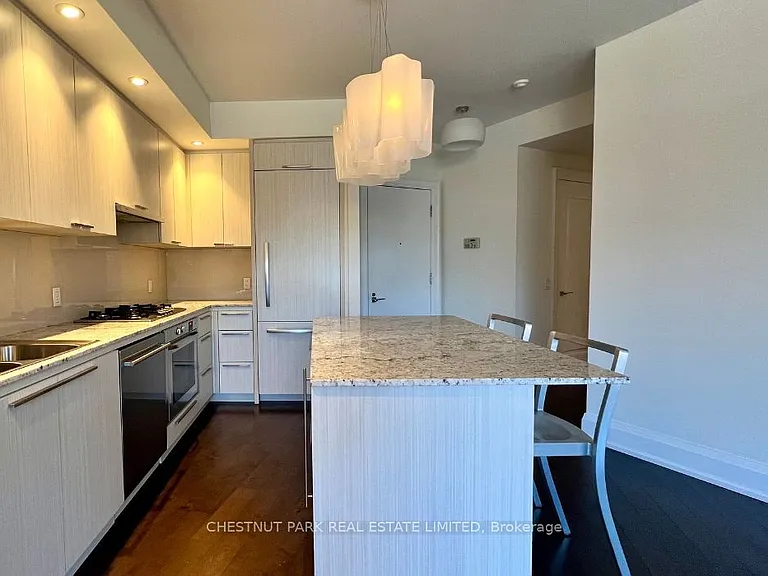 88 Davenport Rd #205 — Photo 4