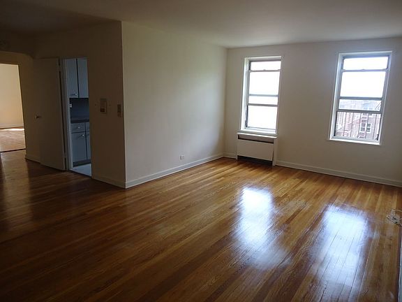 5th image of 7281 113th St APT 6D