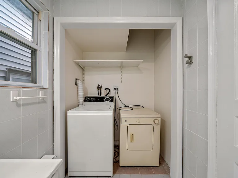 8 Cooper Pl #2 — Photo 9