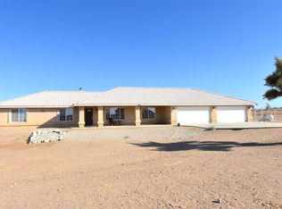 9449 Arrowhead Rd, Phelan, CA 92371